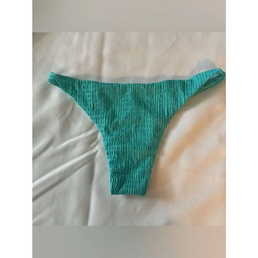 NWT Full Tilt (Tilly’s) Aqua Smocked Skimpy Bikini Bottoms | Cheeky